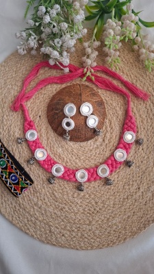  Pink And White Combination Royal Mirror Choker Set