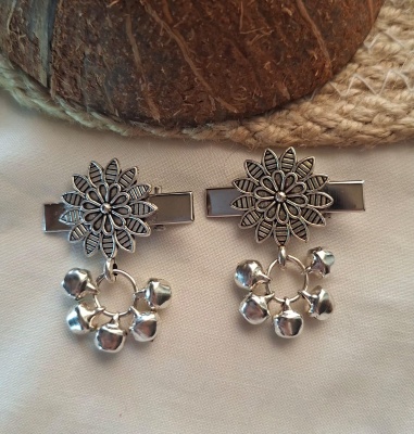 Floral Ghungroo Alligator Hair Clips (Pair)